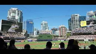 MLB NLCS 2차전 전 샌디에이고 파드리스 Garry templeton 선수 , Tim Flannery 선수 시구 영상 x 펫코파크