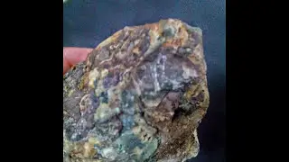 kimberlite with rough diamonds