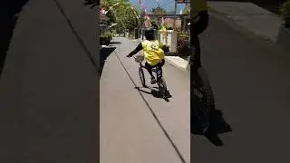 Mentang Mentang Sepeda TUA !! 😂😂