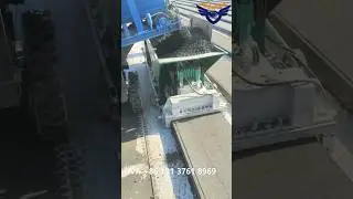 How does the precast concrete wall panel extrusion machine produce lightweight wall panels?