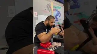 Levan Saginashvili is wrist training