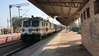 20907 Sayaji Nagari Superfast Express  With WAP-7 Crossing Vaitarna !!