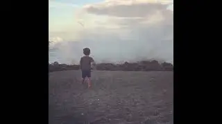 Wave Jump Scares the Crap Out of a Little Kid (that kid is me 5 years ago ) #shorts #shortvideo