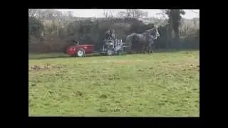 Avant-train hippomobile et Epandeur