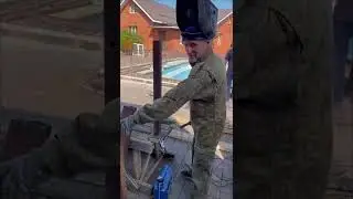 Бассейн будет жить !