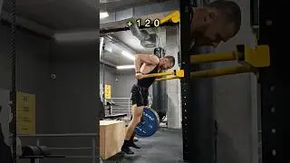ROBISZ DIPA +120 KG A MISTRZ 🌎 ARMWRESTLINGU ZRYWA KLATĘ NA +115 😳 #shorts #sports #dips