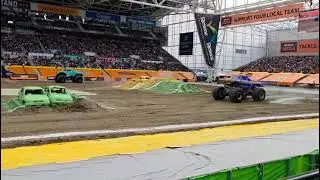 Mega Wrex vs Bigfoot Round 1 Racing Dunedin, NZ Show 1