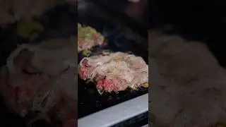 Как приготовить идеальный луковый бургер в стиле Оклахомы!