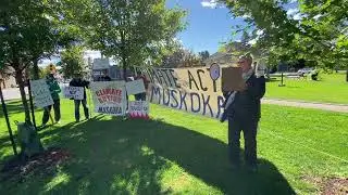 Climate Action Muskoka addresses youth during global Fridays for Future strike