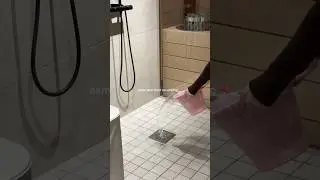 asmr scrubbing therapy 💆🏼&zwj;♀️🫧 #shorts #cleantok #asmrcleaning #bathroomcleaning #asmr #cleaning