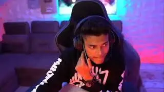 Jonathan calling Scout on live stream |