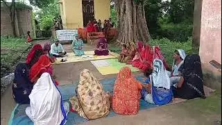 Community members Bhajan ke madhyam se apne bhagwan ji ko yaad.