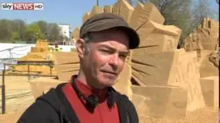 Sculptors Dig In For Sand Showdown