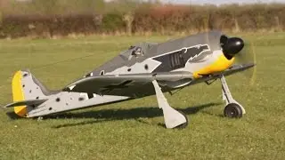 ② RC PLANE CRASH - TIP STALL ON GO AROUND - FOCKE WULF FW190 SAITO 3 CYL 80cc RADIAL CMAC - 2015