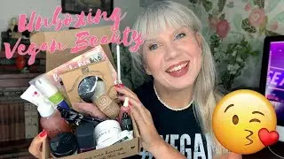 UNBOXING: Vegan Bath & Beauty Products [Review]