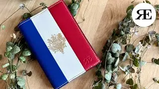 Réalisation complète d'un protège passeport bleu blanc rouge et or - NO VOICE