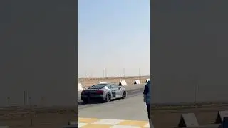Заезд на полмили со скоростью 426,54 км/ч | Мировой рекорд Audi R8 Twin Turbo в ОАЭ