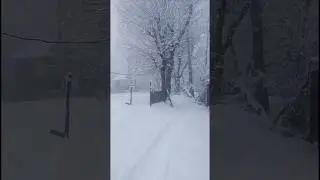 Barafbaari 🥶#snow #facts #snowfall #youtubeshorts #shorts #viralvideo @Alliswell2.0pm