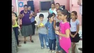 Niña de 10 años profetizando