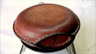 Старая оловянная фляжка, обтянутая кожей от Line True Leather