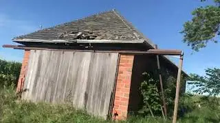 BACKWOODS USA  Abandoned Trailer Shop ATTACKED BY BEES Farm Midwest Urban Exploration Urbex