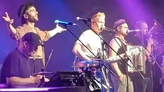 Fäaschtbänkler - Intro + 'All In (Lieblingslieder)' - Felsenkeller - Leipzig-18. Okt.'25,Deutschland
