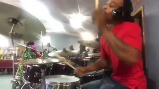 Joshua Thorpe praise break (armel Moore On keys)