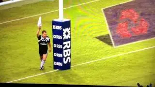 Touch judge running into post Wales v Italy RBS 6 Nations Rugby 🏉