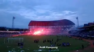 Keren Anthem Panser Biru Ini