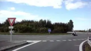 MOV02040