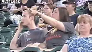 Guy rejects girlfriend on kisscam!