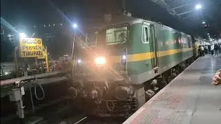 Smvt Bengaluru to Kakinada town Seshadri express Tirupati railway station #indianrailways #Kakinada