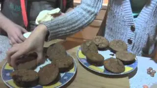 angelwinqs & Asuka backen Oreo-Cupcakes