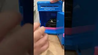 Unboxing deposit box ... finding Vector #robot #depositbox #vector