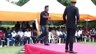 RAILA AKIONGEA AKUNA KITU MTU HUSKIA😂😂// ERICK OMONDIS JOKES