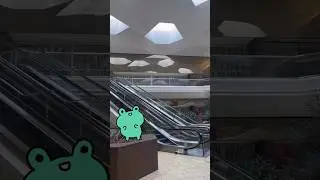 I&rsquo;m at an abandoned mall but I&rsquo;m not alone..