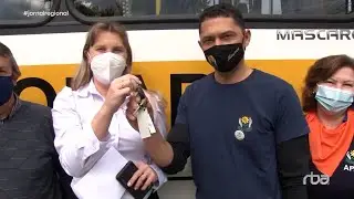 Novo veículo para a APAE