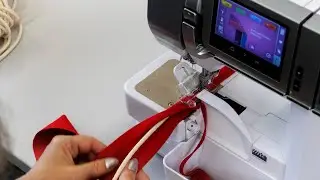 Изготовление и пришивание канта с помощью лапки для канта XL на оверлоках BERNINA