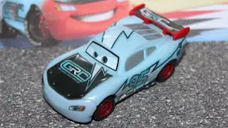 Mattel Disney Cars 2025 Color Changers Unboxing GRC Lightning McQueen (Red to Blue)