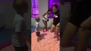 Slime Museum sloomoo kids having fun #omg #instagram #sloomoo