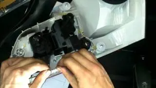 BMW 1 Series E88 & E82 Taillights Removal Common Issue How to DIY: BMTroubleU