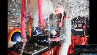 d&eacute;Collage Media Live Stream