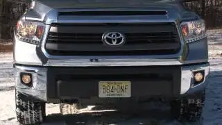 2014 Toyota Tundra - TestDriveNow.com Review with Steve Hammes | TestDriveNow
