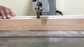 Cutting the shooting board sub-fence with Metabo BAS 318 bandsaw