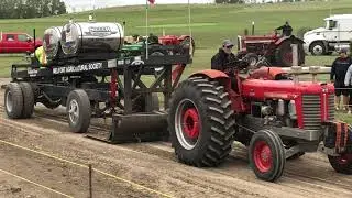 Massey Ferguson 98 tractor pulling very good