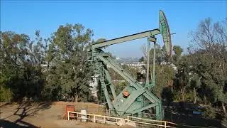 Signal Hill Trail | When oil derricks rules the landscape