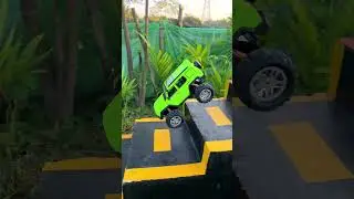2 RC Cars Speed Jumps On Stairs!🚙🔥#shorts