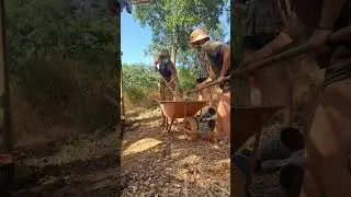 Slip Straw Sauna - 8 Days Natural Building Course with Lola Byron from October 1 - 8, 2025