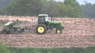 John Deere 4455 pulling Great Plains 1500 drilling beans