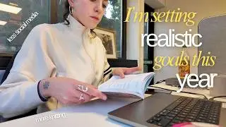 easing into 2026 | realistic goals, knitting plans & less social media